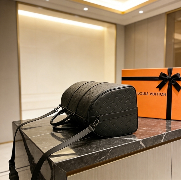 <AUTHENTIC>Louis Vuitton eather Travel Bag - Picture 4 of 6